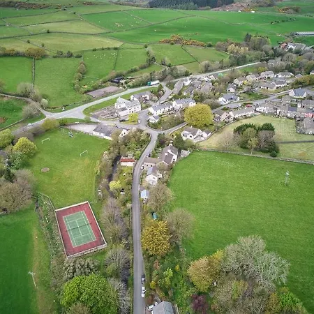 Luxurious With Hot Tub, District 別荘 Duddon