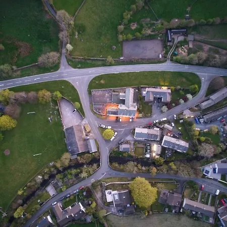 Luxurious With Hot Tub, District Duddon