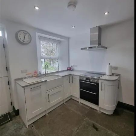 Luxurious With Hot Tub, District