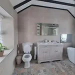Luxurious With Hot Tub, District * Duddon