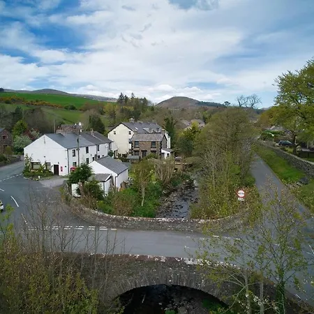 Luxurious With Hot Tub, District Holiday home *