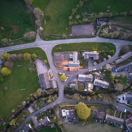 Luxurious With Hot Tub, District بيت للعطل Duddon