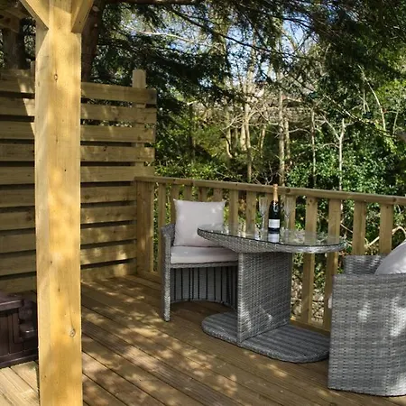 Holiday home Luxurious With Hot Tub, District