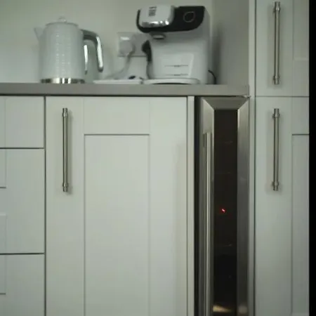 Luxurious With Hot Tub, District بيت للعطل